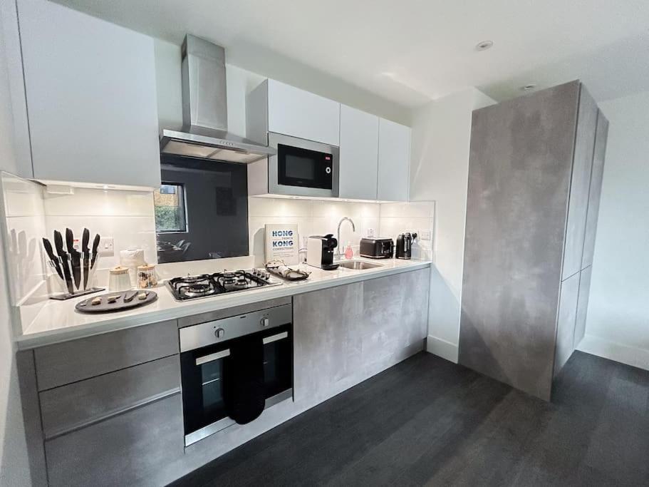 Modern One Bedroom Flat In The Heart Of Appartamento