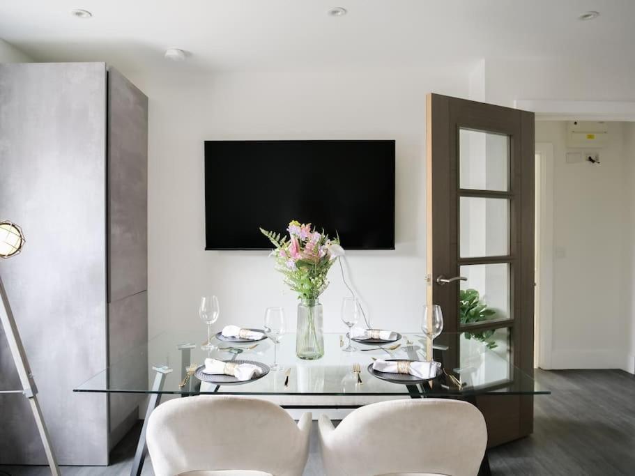 Modern One Bedroom Flat In The Heart Of Appartamento Londra