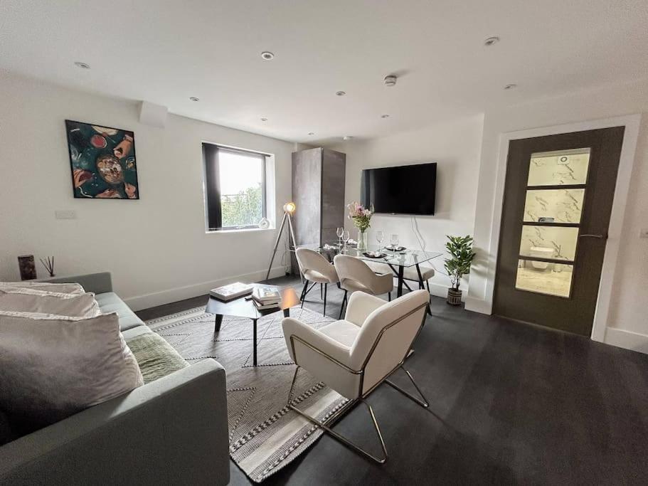 Modern One Bedroom Flat In The Heart Of Appartamento *